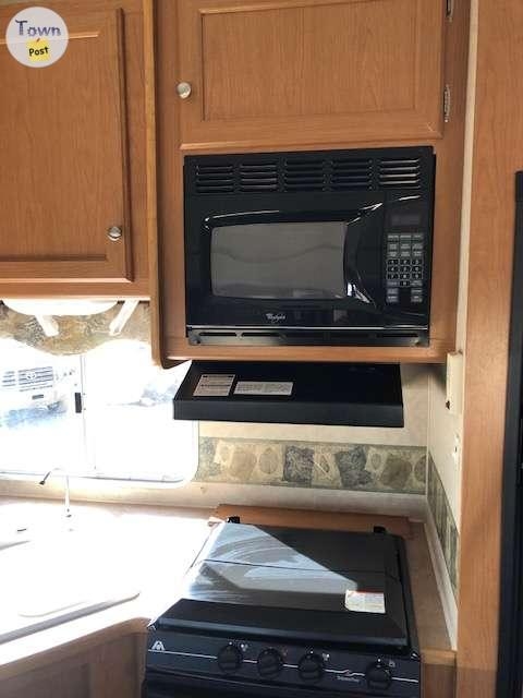 2006 Dutchmen Fifth Wheel 26ft - 17 - 1060010-1720291534_12