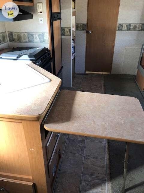 2006 Dutchmen Fifth Wheel 26ft - 18 - 1060010-1720291534_13