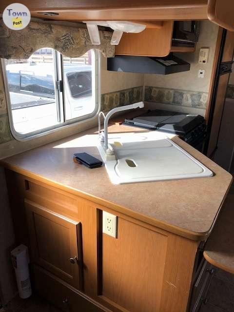 2006 Dutchmen Fifth Wheel 26ft - 19 - 1060010-1720291534_14