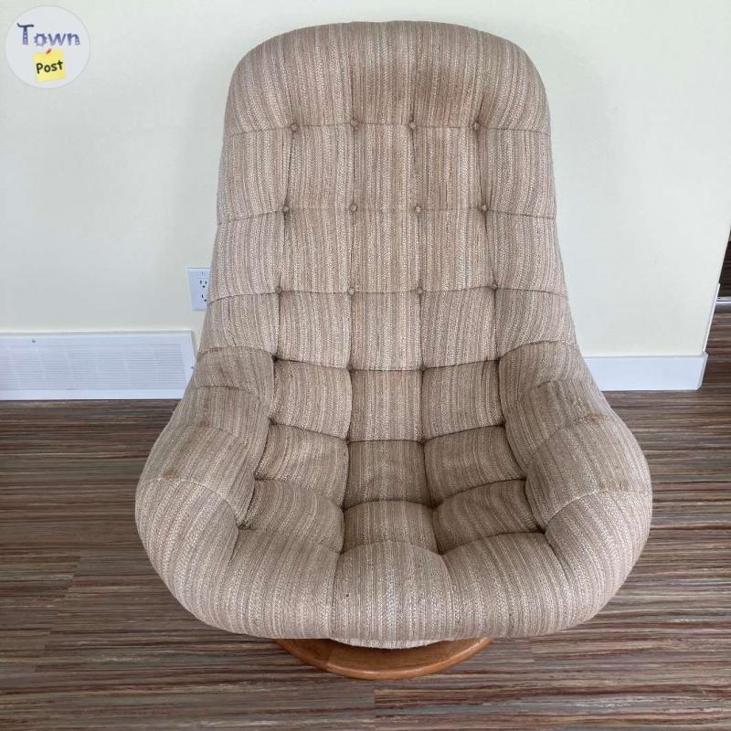 Original R Huber Scoop Armchair Teak Swivel Base Mid-century Style - 3 - 1062305-1720745625_1