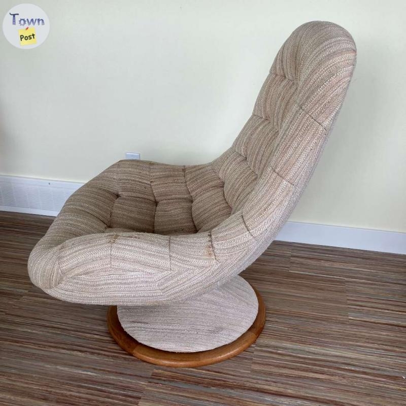 Original R Huber Scoop Armchair Teak Swivel Base Mid-century Style - 8 - 1062305-1720745625_6