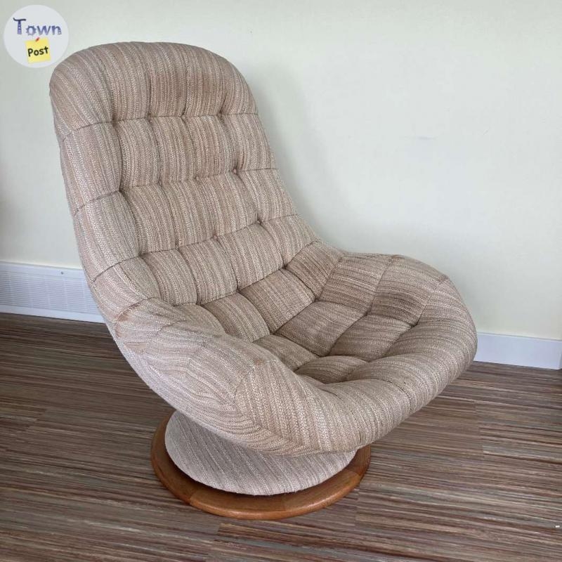 Original R Huber Scoop Armchair Teak Swivel Base Mid-century Style - 9 - 1062305-1720745625_7