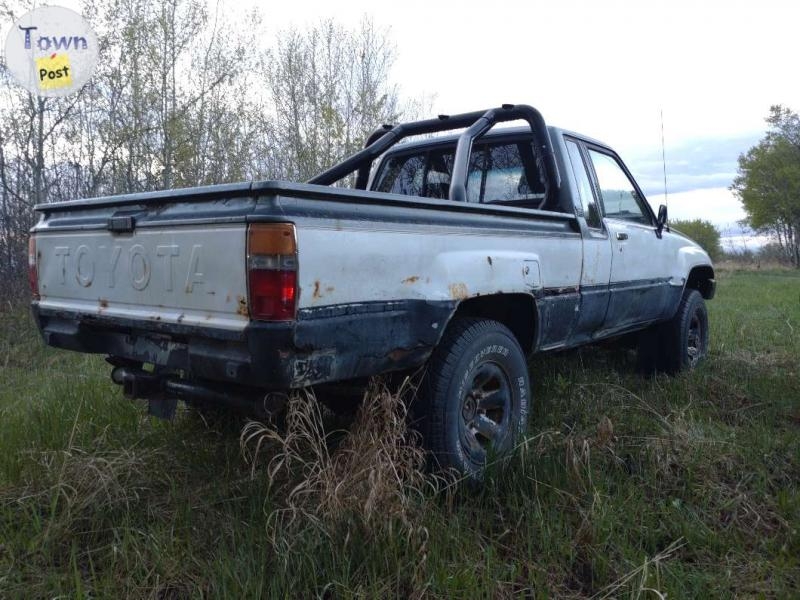 Toyota pickup 1985 - 2 - 1063733-1721162256_0