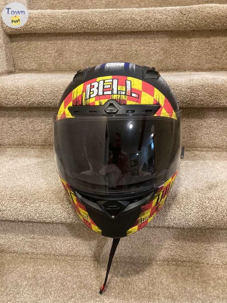 NEW NEVER USED BELL HELMET - 2 - 1064119-1721256322_0