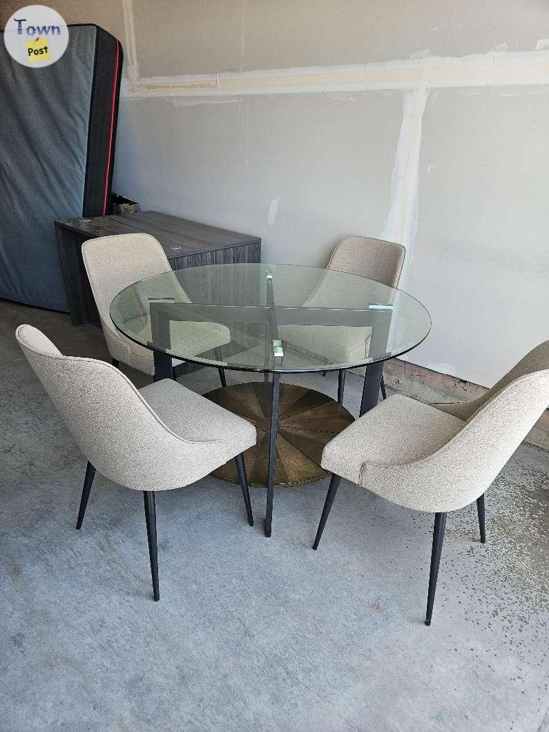 Dining table with four chairs - 1 - 1064223-1721281495