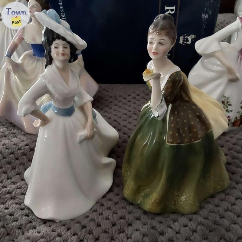 5 Royal Doulton figurines, Country Rose (Old Country Roses), Lisa, Darling, Margaret, Fleur - 2 - 1064946-1721525029_0