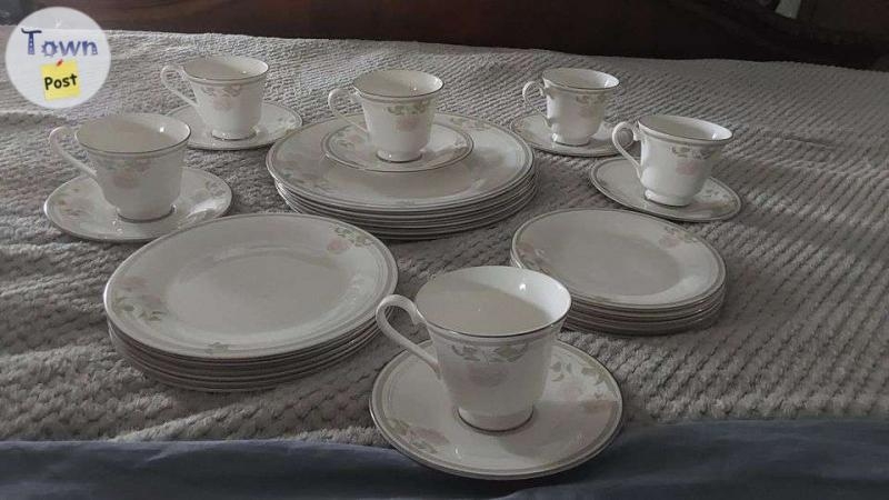 Royal Doulton Twilight Rose, 6 placesettings with teacups and saucers, $15.00 each, Made in England - 1 - 1064954-1721526081