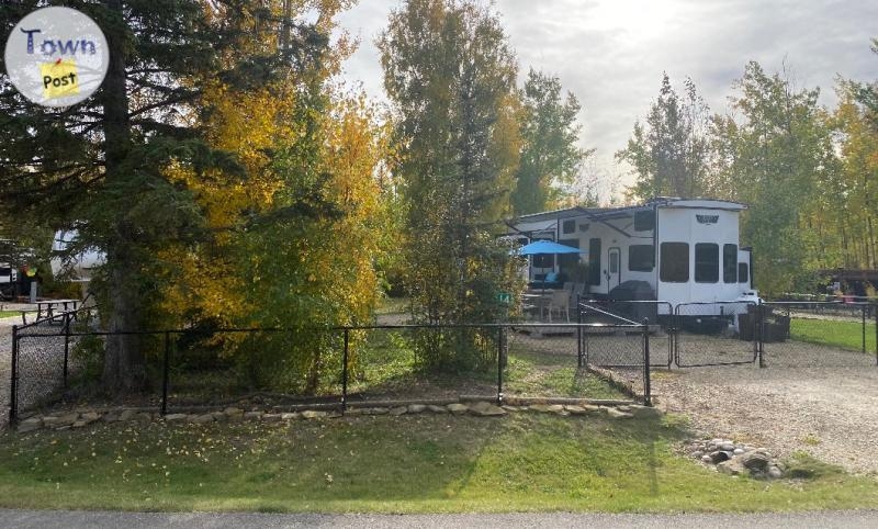 Lake-adjacent Property and Destination Trailer (package optional). PRICE REDUCED for quick sale. - 19 - 1065442-1721672493_15