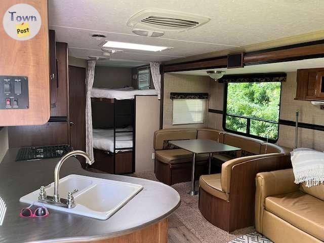 2015, Aspen Trail 2810BHS - Like New - 2 - 1066595-1721959193_0