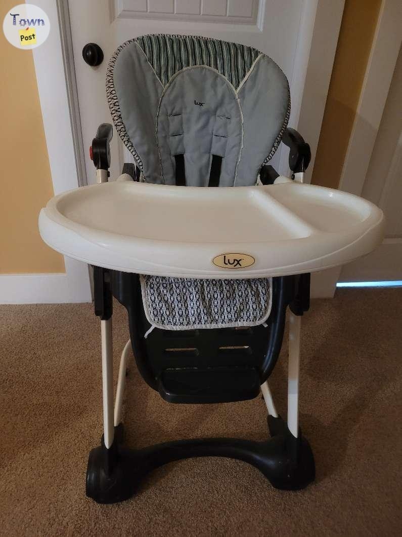 High chair - 1 - 1073805-1723650929