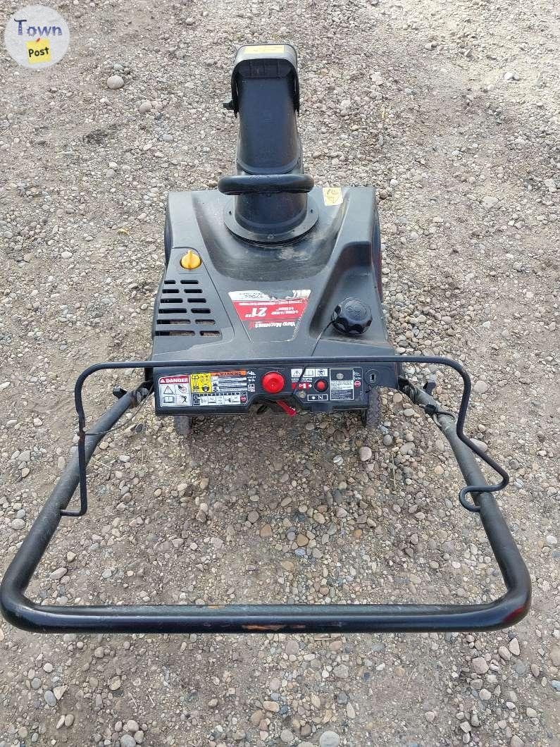 Yard Machines Snowblower - 4 - 1082837-1726080061_2