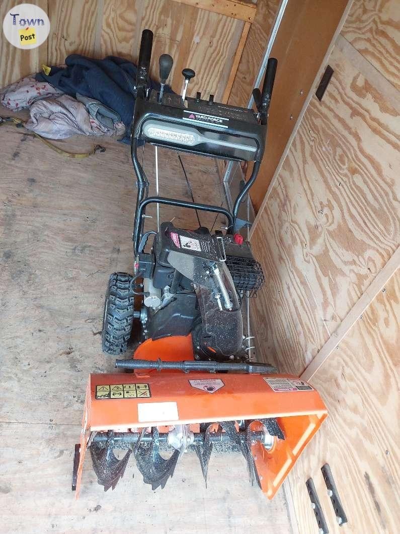 26" Snowblower new condition - 3 - 1082969-1726100009_1