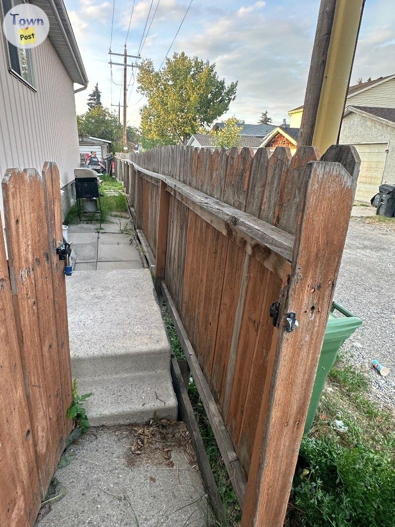 Calgary Airdrie Crossfield’s Leading Fence Experts! - 3 - 1084890-1726596985_1