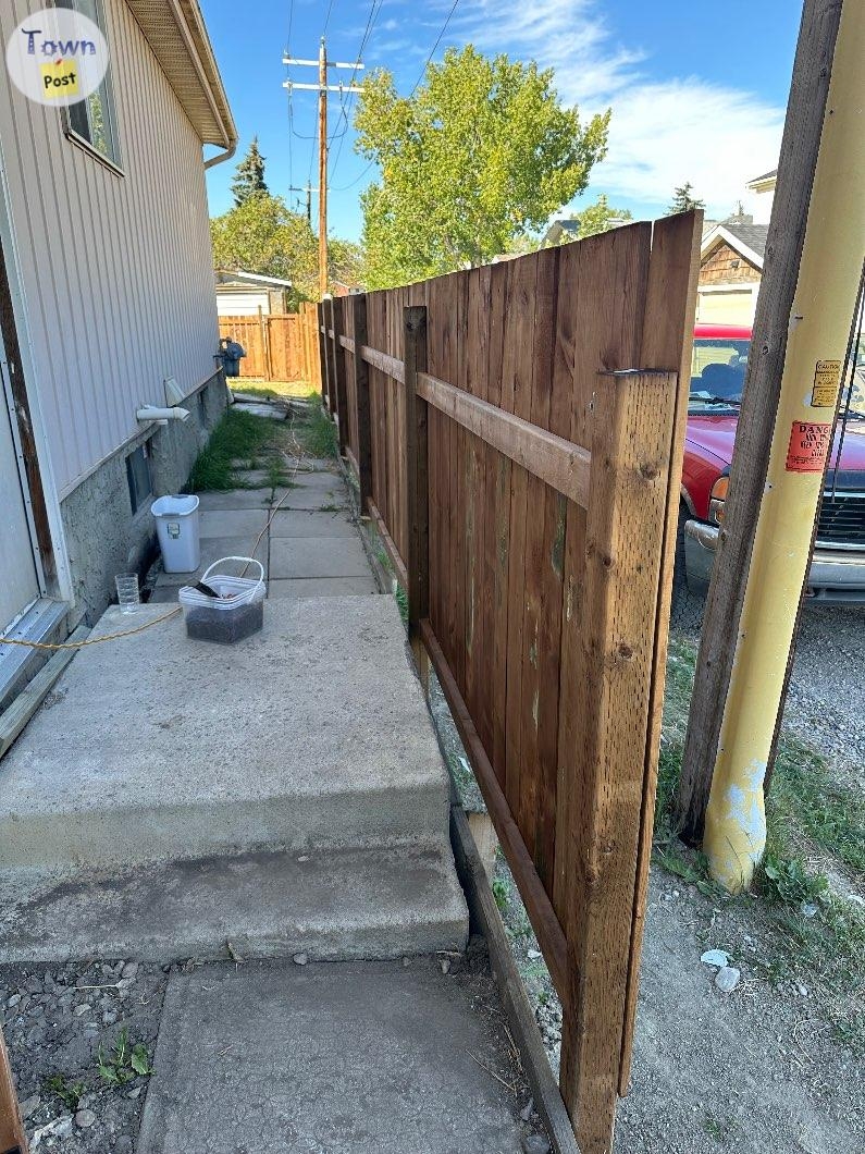 Calgary Airdrie Crossfield’s Leading Fence Experts! - 4 - 1084890-1726596985_2