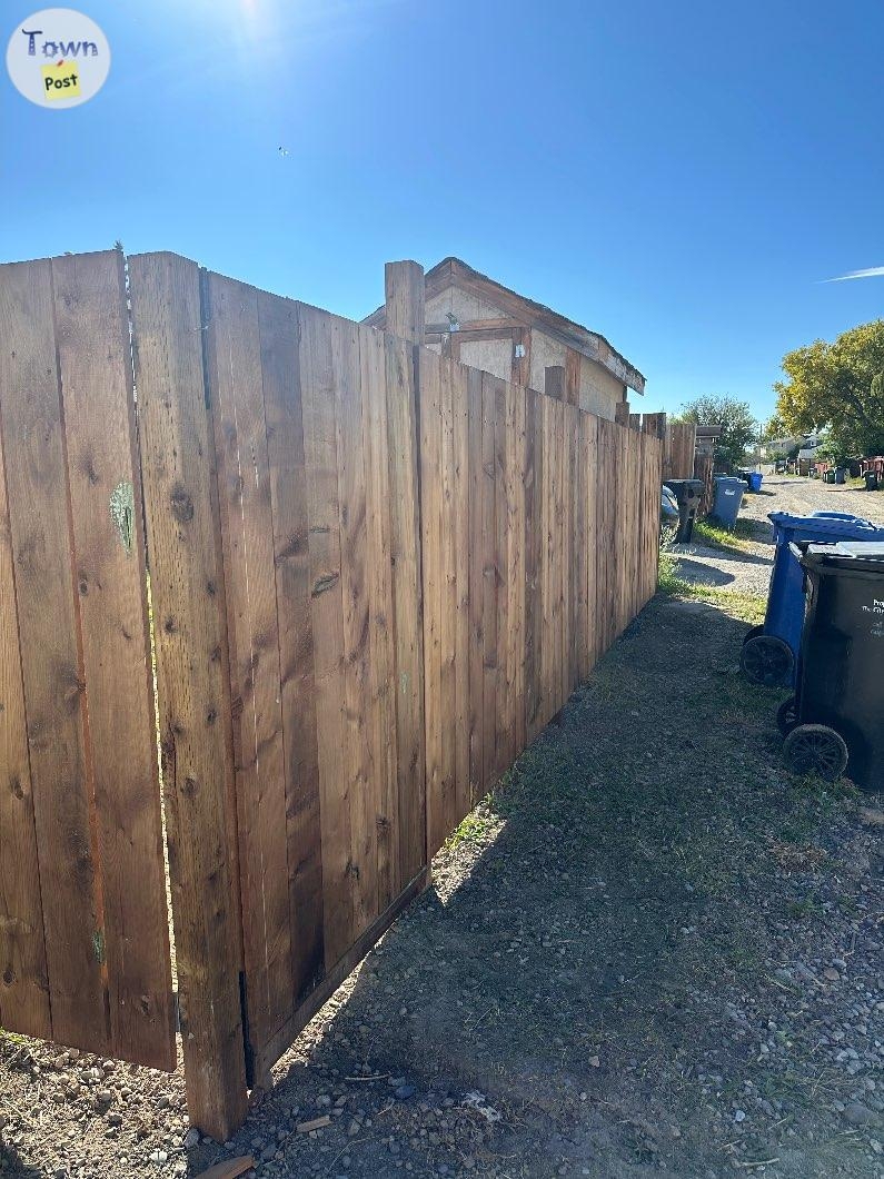 Calgary Airdrie Crossfield’s Leading Fence Experts! - 6 - 1084890-1726596985_4