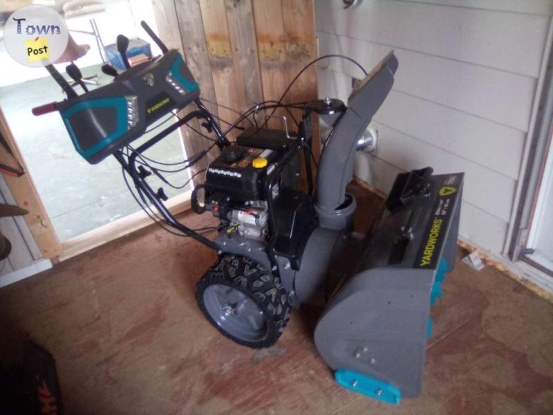 Yard Works 24 inch Snowblower - 1 - 1094035-1729015422