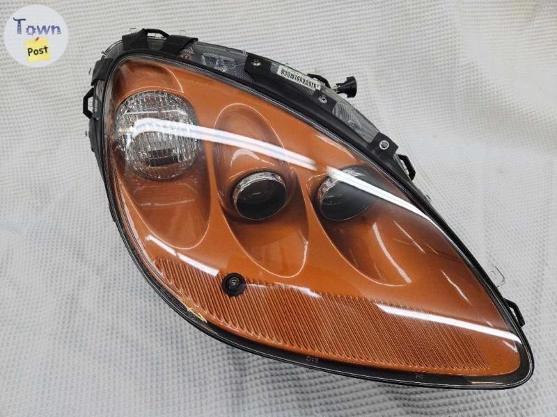 2005-2013 Chevrolet Corvette Right hand passengers Side Atomic Orange Headlight OEM - 1 - 1094639-1729187562