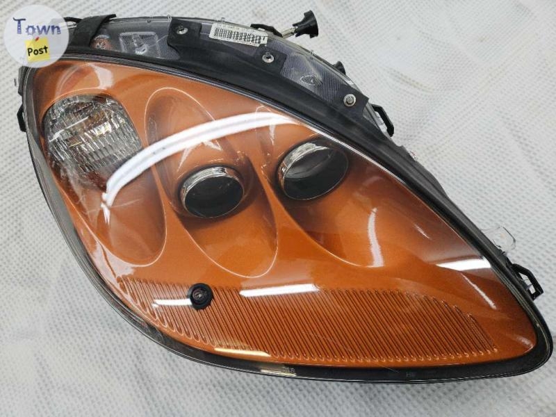 2005-2013 Chevrolet Corvette Right hand passengers Side Atomic Orange Headlight OEM - 5 - 1094639-1729187562_3