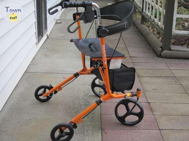 IMMACULATE ORANGE HUGO SIDEKICK ROLLATOR WALKER FOR SALE - 1 - 1096041-1729531693