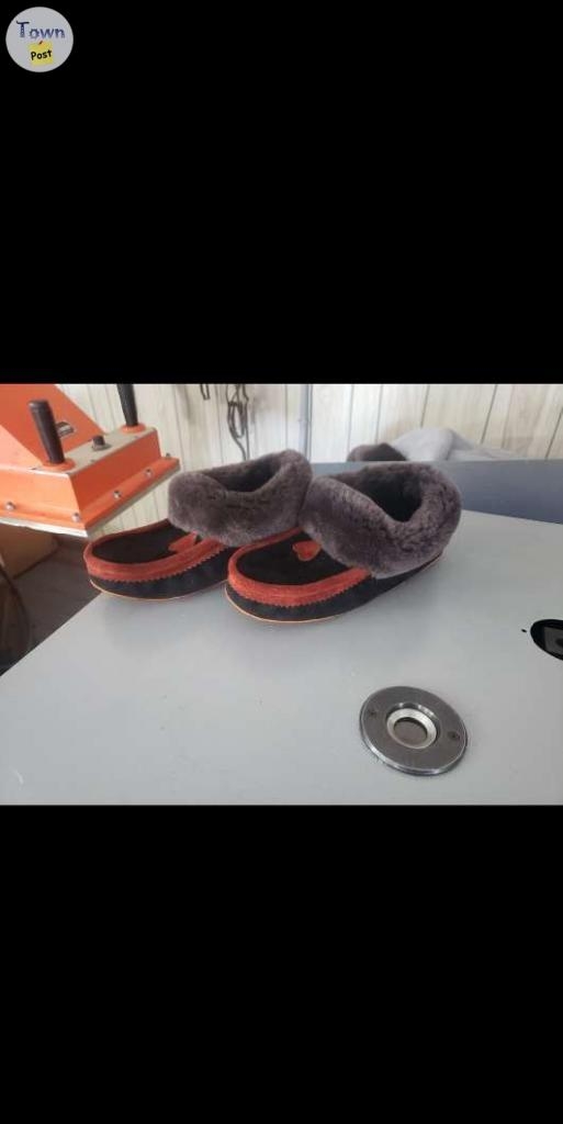 Hand made leather slippers  - 2 - 1097098-1729800463_0