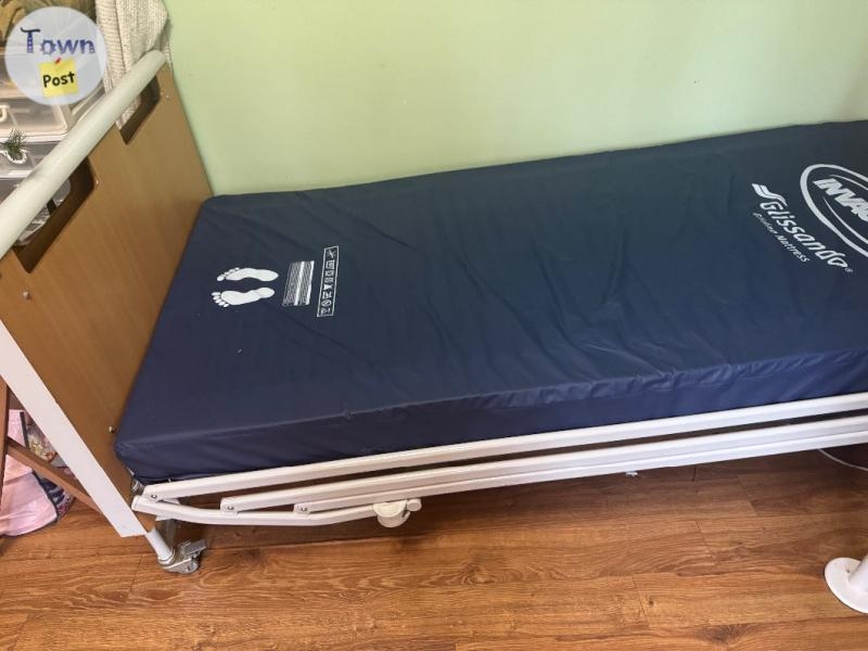 Invacare electronic hospital bed - 2 - 1099557-1730407081_0