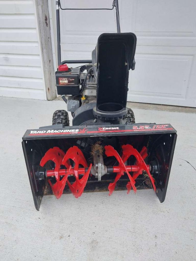 Snowblower in new condition! - 2 - 1083606-1730827273_0