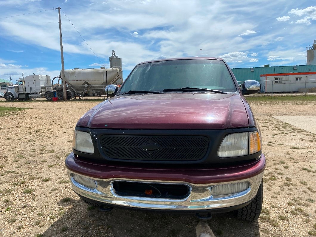 Estate sale 1998 Ford Expedition  - 8 - 1100125-1730569636_6