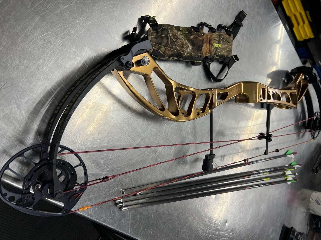 PSE PERFORMANCE X COMPOUND BOW GOLD ALUMINUM  - 2 - 1102408-1731104895_0