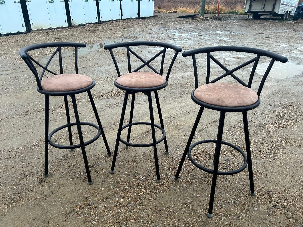 Bar stools, 3, $45. - 1 - 1102894-1731223148