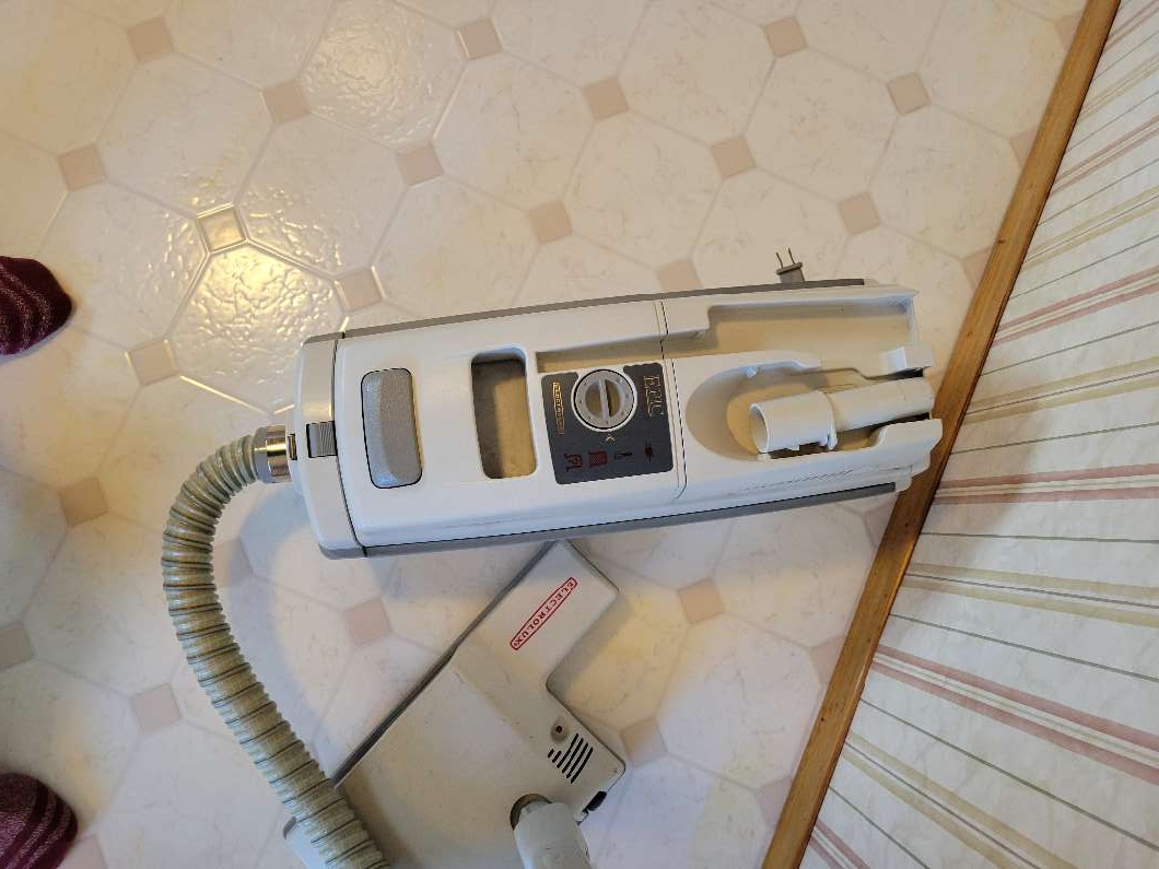 Electrolux Epic Series 6500 Vacuum for sale - 1 - 1104118-1731551270