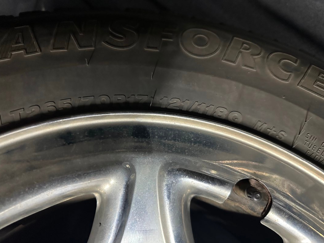 4 tires off 2018 gmc truck  - 7 - 1105726-1731969982_5