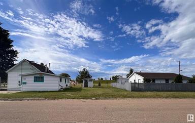 Photo of Residence for First-Time Homeowners or Investment Property in Vegreville. - 1