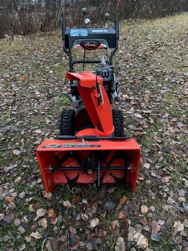 Photo of Snowblower -Ariens Compact 24 - 2