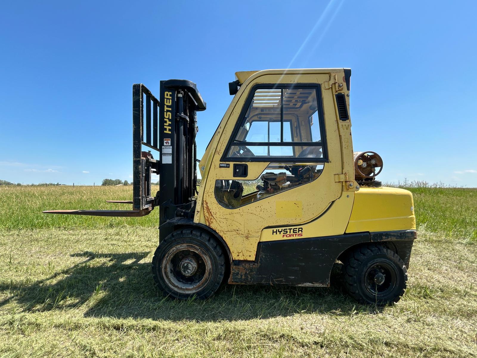 Photo of Hyster H70FT Enclosed Cab Propane Forklift