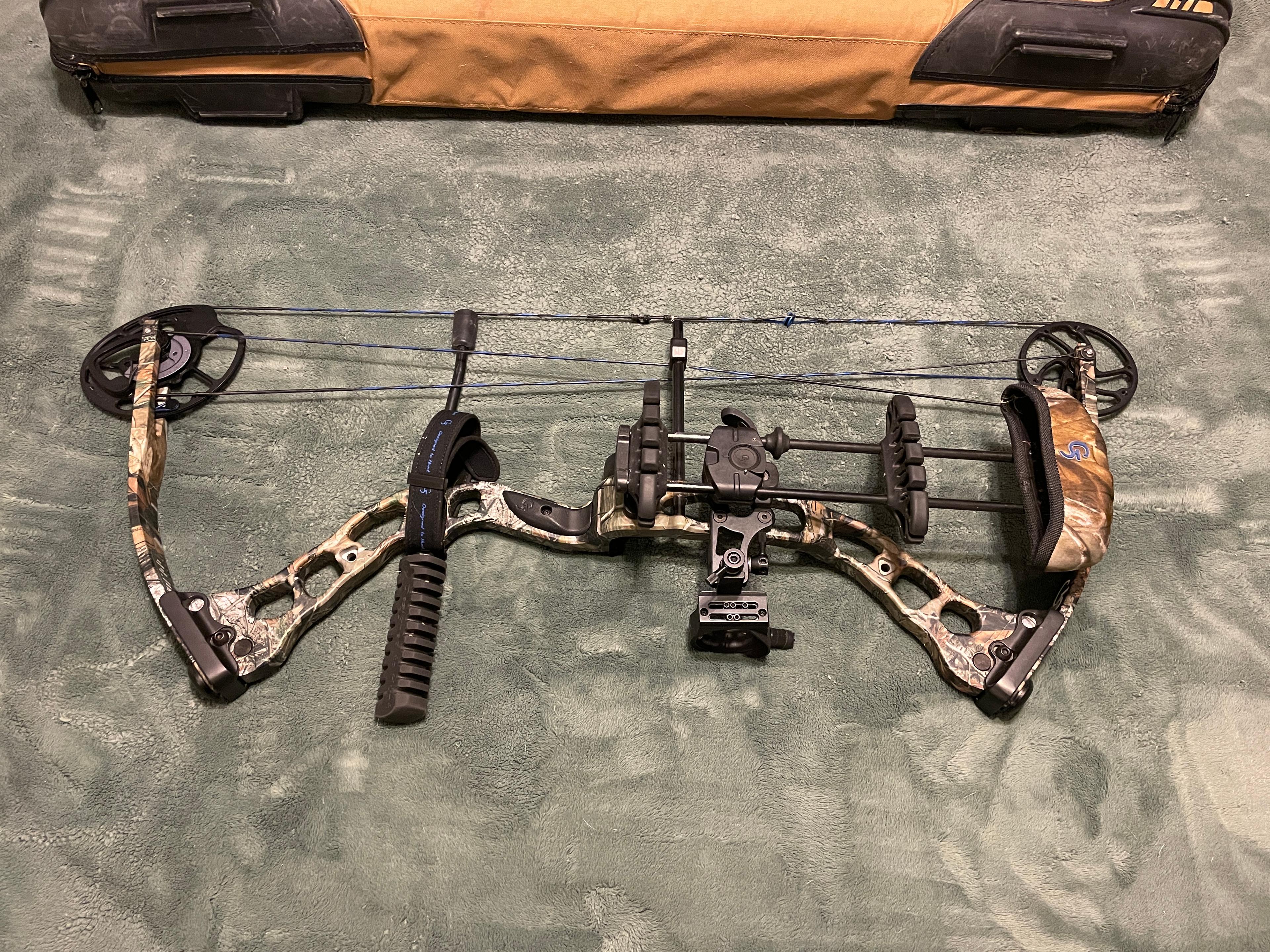 Photo of G5 Compound Bow