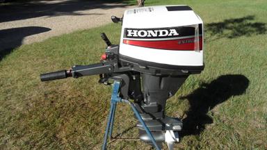 Photo of HONDA 15 hp Like New Outboard motor - 1