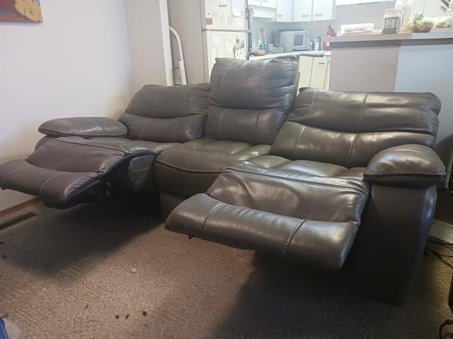 Photo of 3 seat reclining sofa