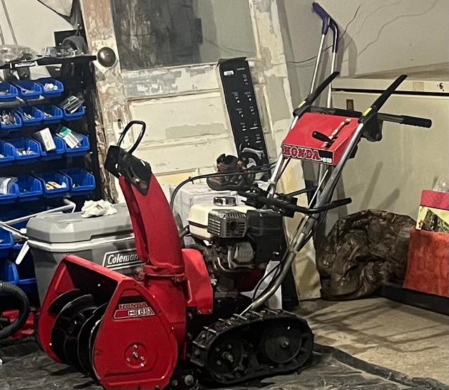 Photo of Honda snowblower