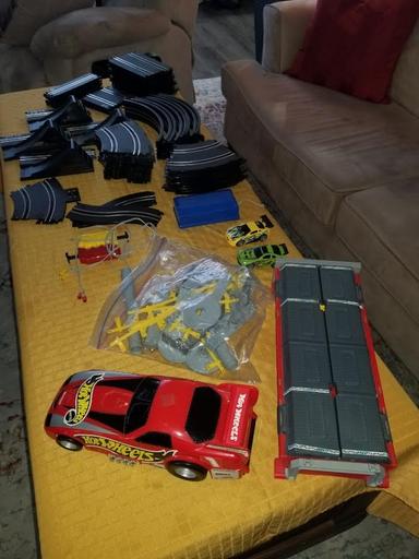 Photo of Vintage Hot Wheels Race Car Slot Track, Launcher and Car Storage Case - 1