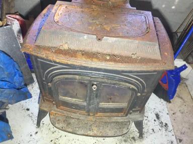 Photo of 1977 vigilant wood stove by Vermont castings - 1