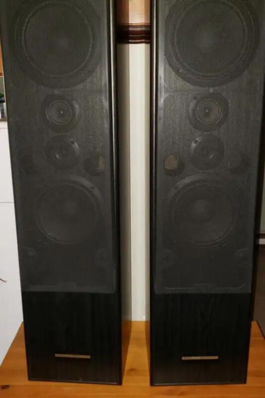 Photo of Pioneer Speaker. CS-J835. Four Towers