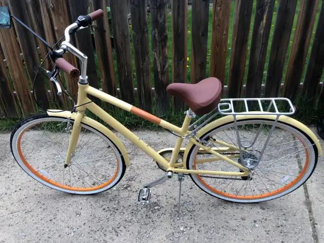 Photo of I deliver! Vintage cruiser bicycle