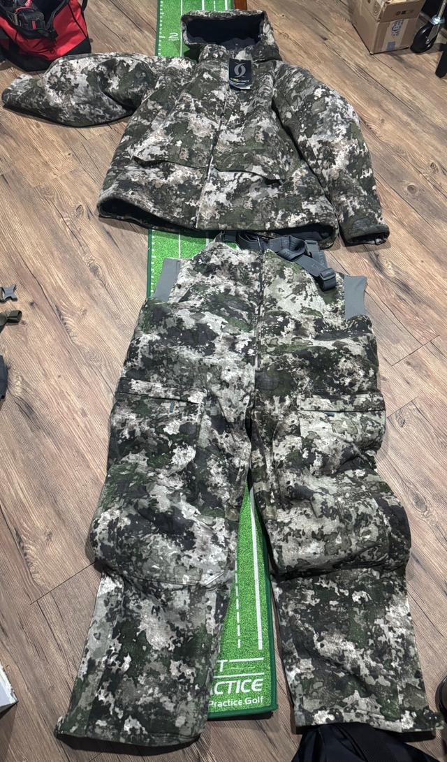 Photo of Brand New Cabelas Instinct Stand Hunter Camo Suit