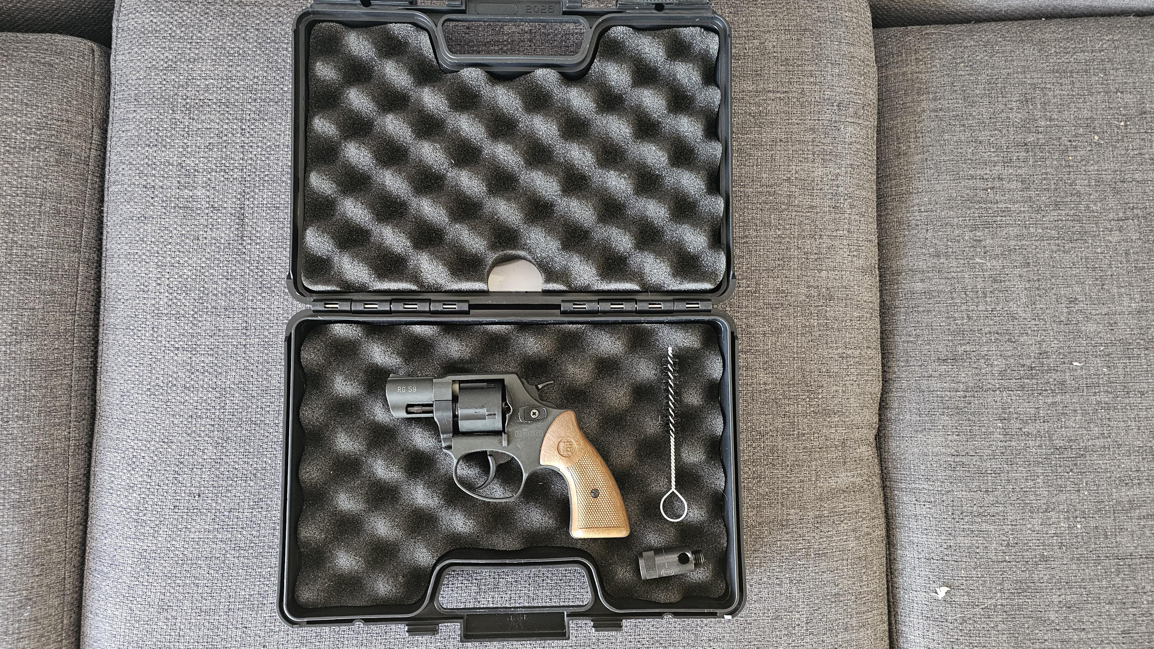 Photo of Rohm 9mm blank pistol 