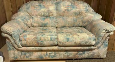 Photo of loveseat - 1