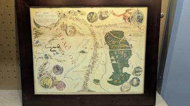 Photo of Elijah Wood "Frodo" signed LOTR/Hobbit Map - 1