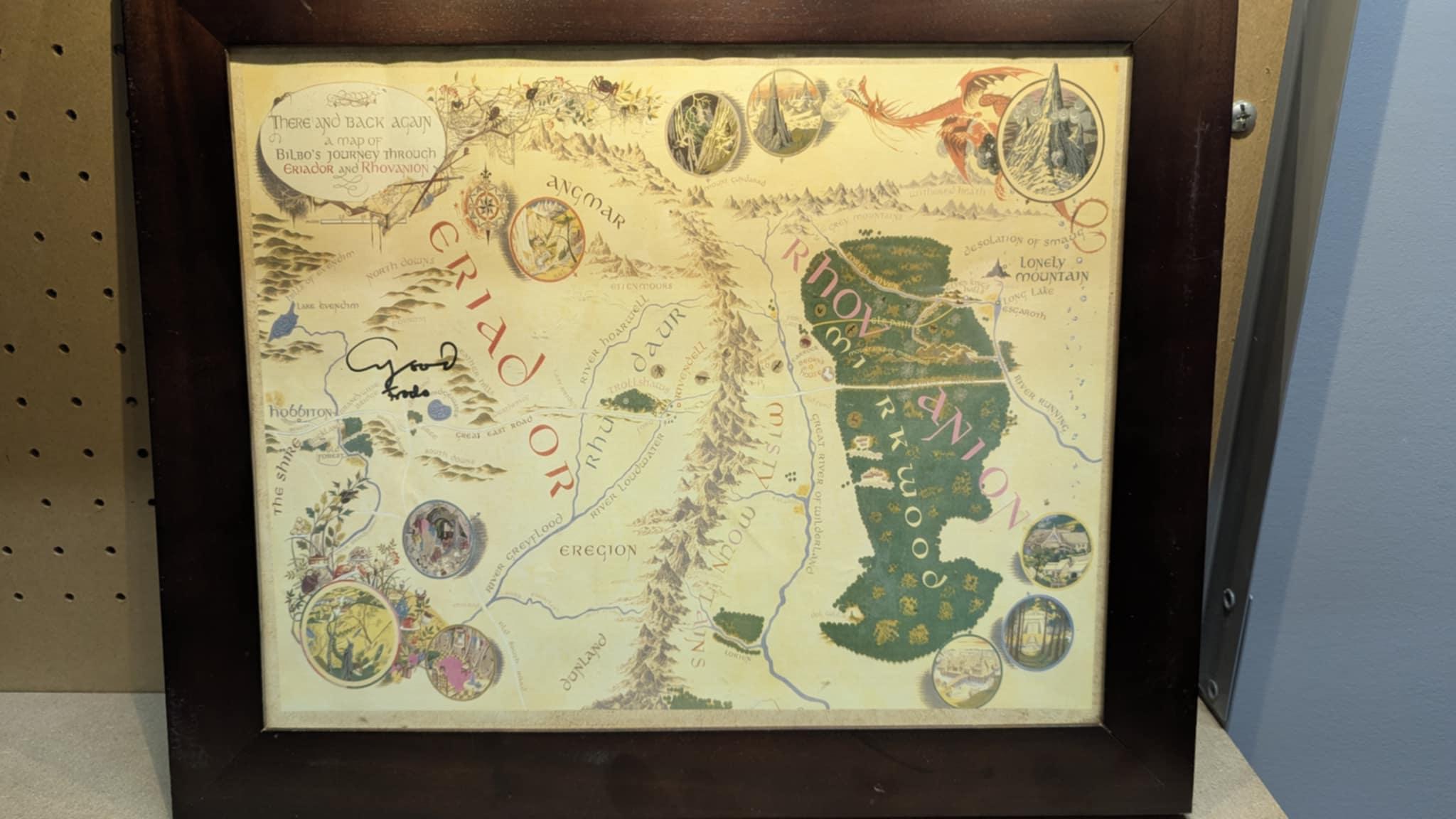 Photo of Elijah Wood "Frodo" signed LOTR/Hobbit Map