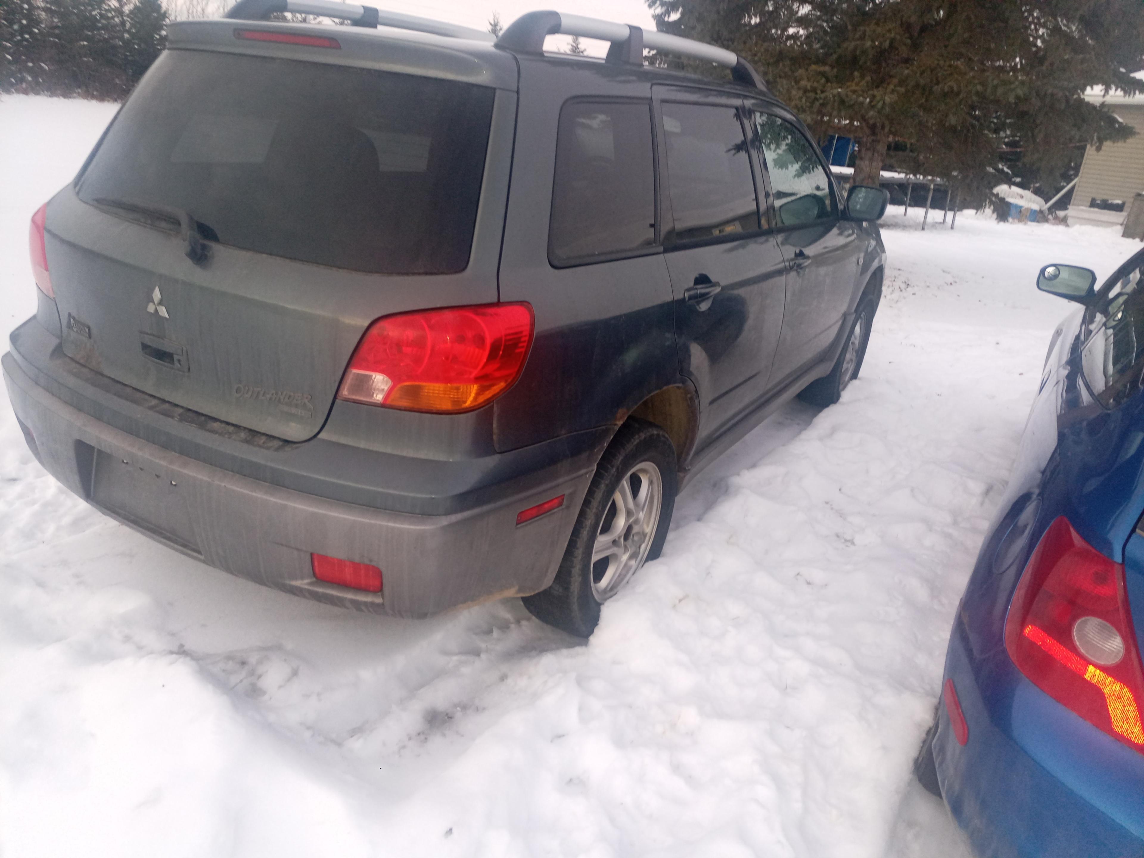 Photo of 2003 Mitsubishi outlander AWD 