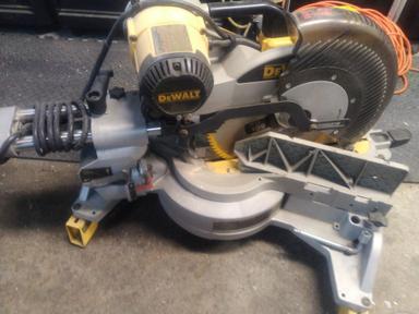 Photo of DeWalt 10" Miter Saw DW718 - 2