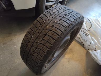 Photo of Four Michelin X-Ice Mounted Snow Tires & Rims - 1